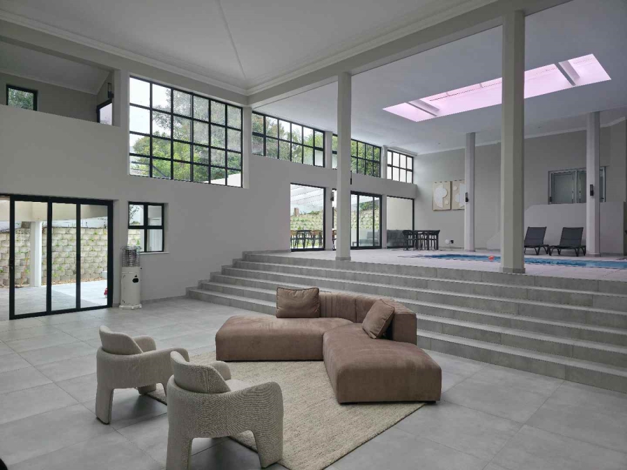 5 Bedroom Property for Sale in Plattekloof Western Cape